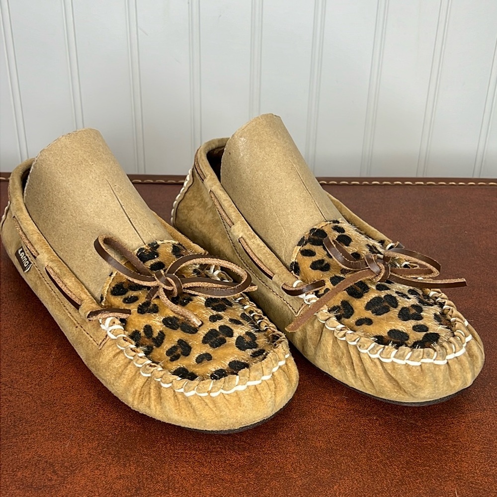 Lamo Slippers Size 5